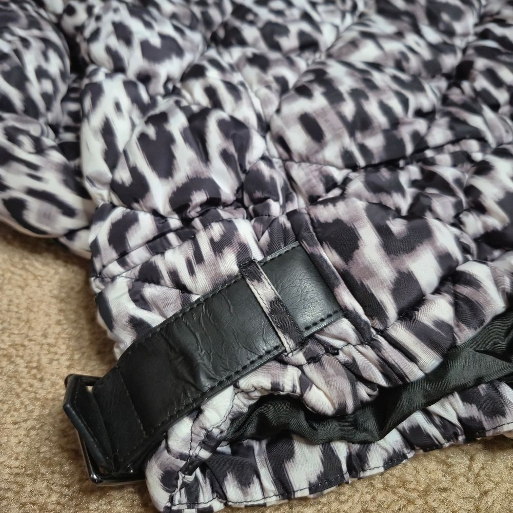 Andrew Marc New York Snow Leopard Print Puffer Coat Size Large - Picture 9 of 9